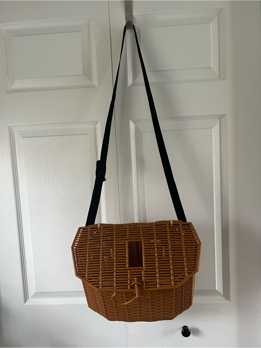🐟🐟Fishing Bag/Basket in Tan 🐟🐟